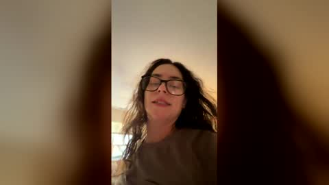 Lily Rose online show from 23, 4, 2026