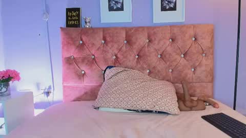 lilirousee online show from 3, 6, 2026
