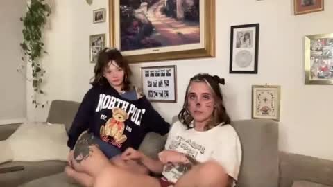lilldaddysgirl online show from 1, 11, 2025