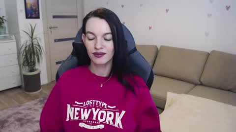 lilliyves online show from 31, 5, 2026