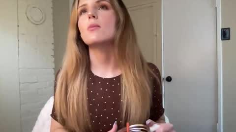 Snapshot of lilly_adams88 chatting on 2, 6, 2026 lilly_adams88 online show from 2, 6, 2026