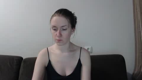 lily_love_x online show from 17, 6, 2026