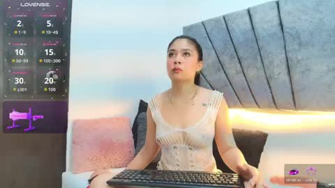 Snapshot of lily_meghan chatting on 3, 6, 2026 LILY MEGHAN online show from 3, 6, 2026