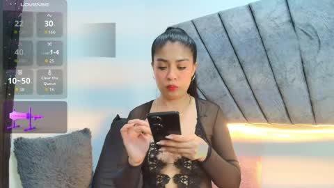 Snapshot of lily_meghan chatting on 5, 6, 2026 LILY MEGHAN online show from 5, 6, 2026