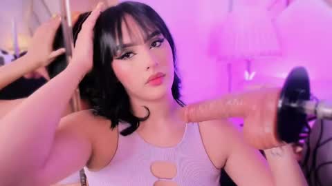 Snapshot of lily_stclair chatting on 26, 5, 2026 . online show from 26, 5, 2026