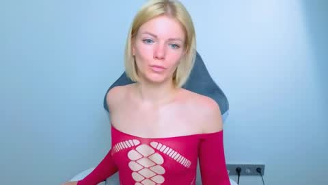 lilydavisss online show from 8, 6, 2026