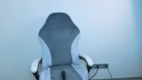 lilydavisss online show from 10, 6, 2026