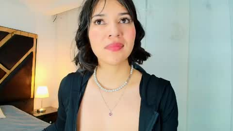  Lina Bedoya  online show from 9, 6, 2026