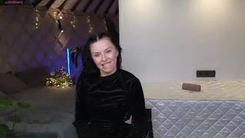 lina_flore online show from 20, 6, 2026