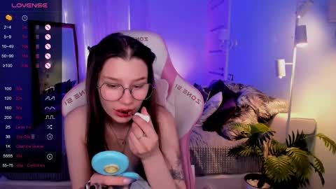 Lina online show from 6, 6, 2026