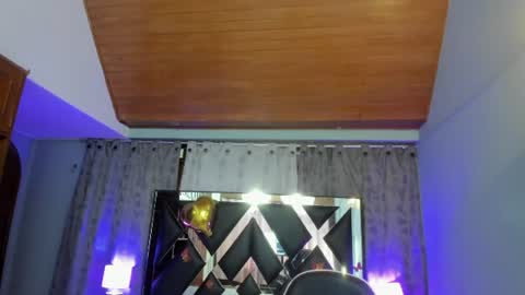 Snapshot of linda4petite chatting on 19, 6, 2026 Linda online show from 19, 6, 2026