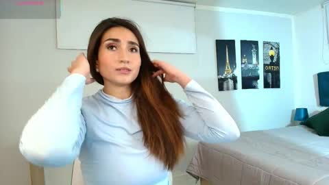 Maria Paula online show from 18, 5, 2026