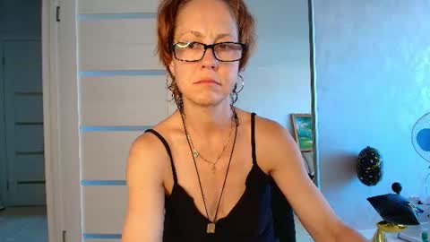 Liora Weiss online show from 12, 6, 2026
