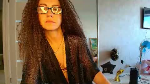 Liora Weiss online show from 16, 6, 2026