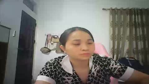 lisa_hanw online show from 26, 4, 2026