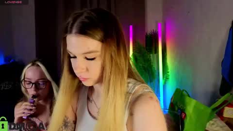 lisa_rabbit online show from 15, 6, 2026