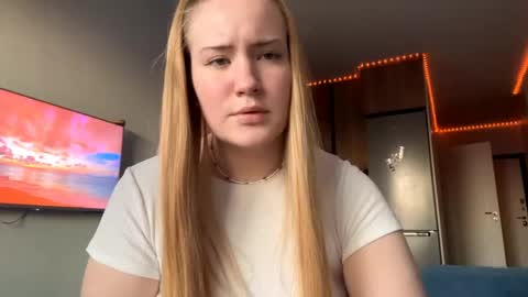 Snapshot of lisi_kiss_ chatting on 24, 5, 2026 Aurora online show from 24, 5, 2026