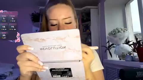 Snapshot of lisi_kiss_ chatting on 30, 6, 2026 Aurora online show from 30, 6, 2026