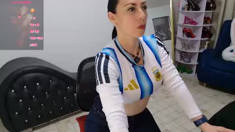 LITA a sexy milf online show from 16, 6, 2026