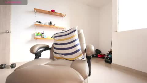 Little bear - give my room a like thanks. online show from 15, 6, 2026