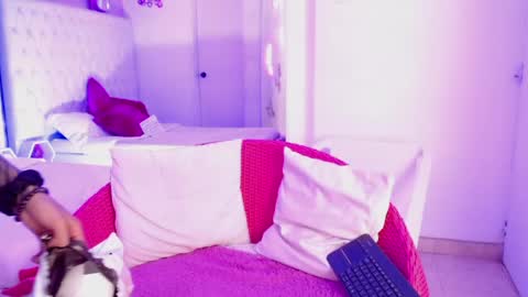 Snapshot of little_paulette chatting on 16, 5, 2026 Paulette online show from 16, 5, 2026