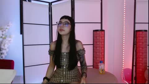 Snapshot of little_paulette chatting on 30, 5, 2026 Paulette online show from 30, 5, 2026
