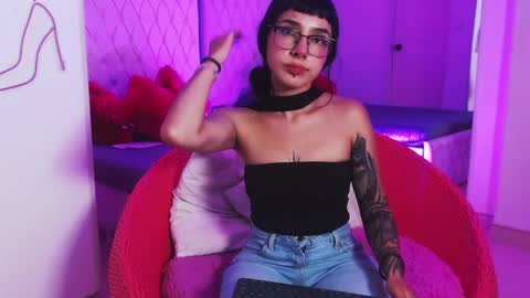 Snapshot of little_paulette chatting on 3, 6, 2026 Paulette online show from 3, 6, 2026