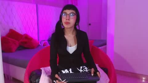Snapshot of little_paulette chatting on 14, 6, 2026 Paulette online show from 14, 6, 2026