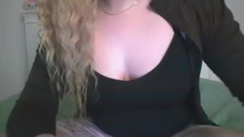 babygirll online show from 12, 4, 2026