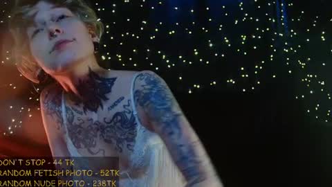 Niki  free tg channel with some photos gifs and info about streams  online show from 13, 6, 2026