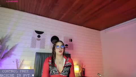  Lizzie  online show from 22, 6, 2026