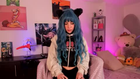 Lola Bunny online show from 8, 11, 2025