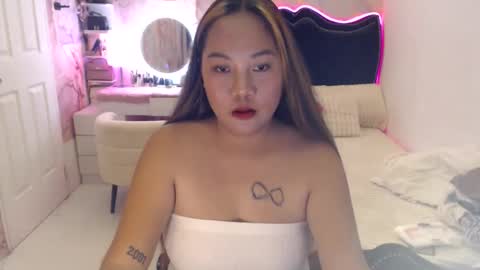 lolly_holii online show from 31, 5, 2026