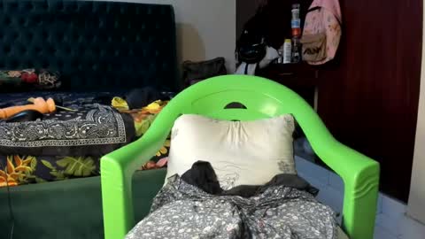 lolly_preety online show from 12, 6, 2026