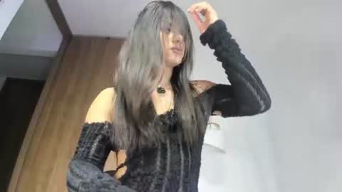 Mia Aniston online show from 13, 6, 2026