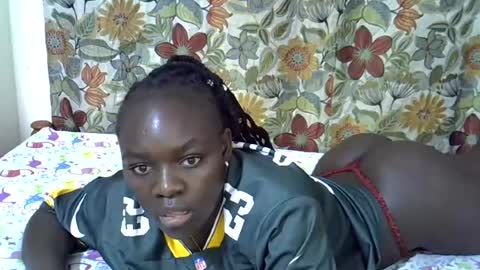 lora_amor online show from 12, 6, 2026
