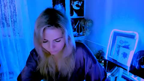 Lora online show from 18, 6, 2026