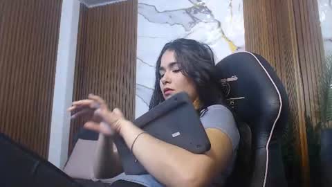 Loren online show from 14, 6, 2026