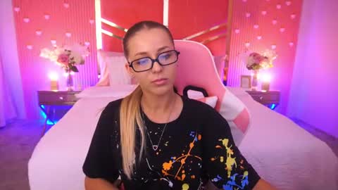 loveedove online show from 25, 6, 2026