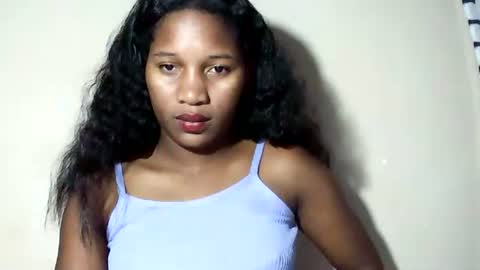lovelylarra online show from 8, 6, 2026