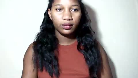 lovelylarra online show from 12, 6, 2026