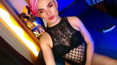 lovelymiss_shyna11 online show from 15, 6, 2026