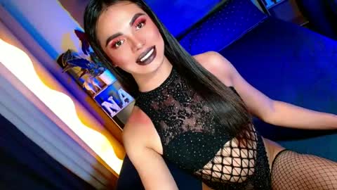 lovelymiss_shyna11 online show from 19, 6, 2026