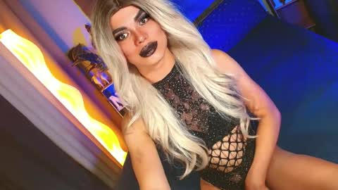 lovelymiss_shyna11 online show from 21, 6, 2026
