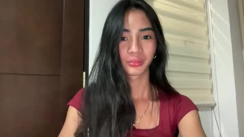 lovelyours_kishia online show from 5, 4, 2026