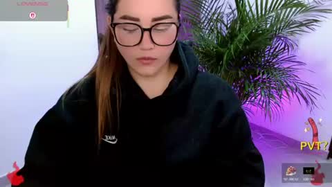 lucia star  online show from 23, 6, 2026