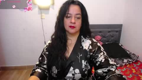 Lucia Vonne online show from 15, 6, 2026