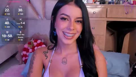 LuciaJhonnes online show from 19, 12, 2025