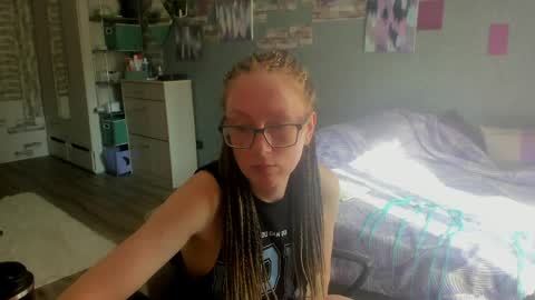 lucky_licky20 online show from 7, 6, 2026