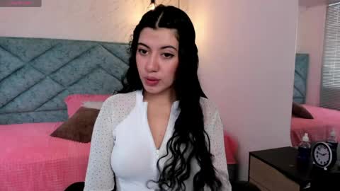 Lucy Greys online show from 29, 4, 2026